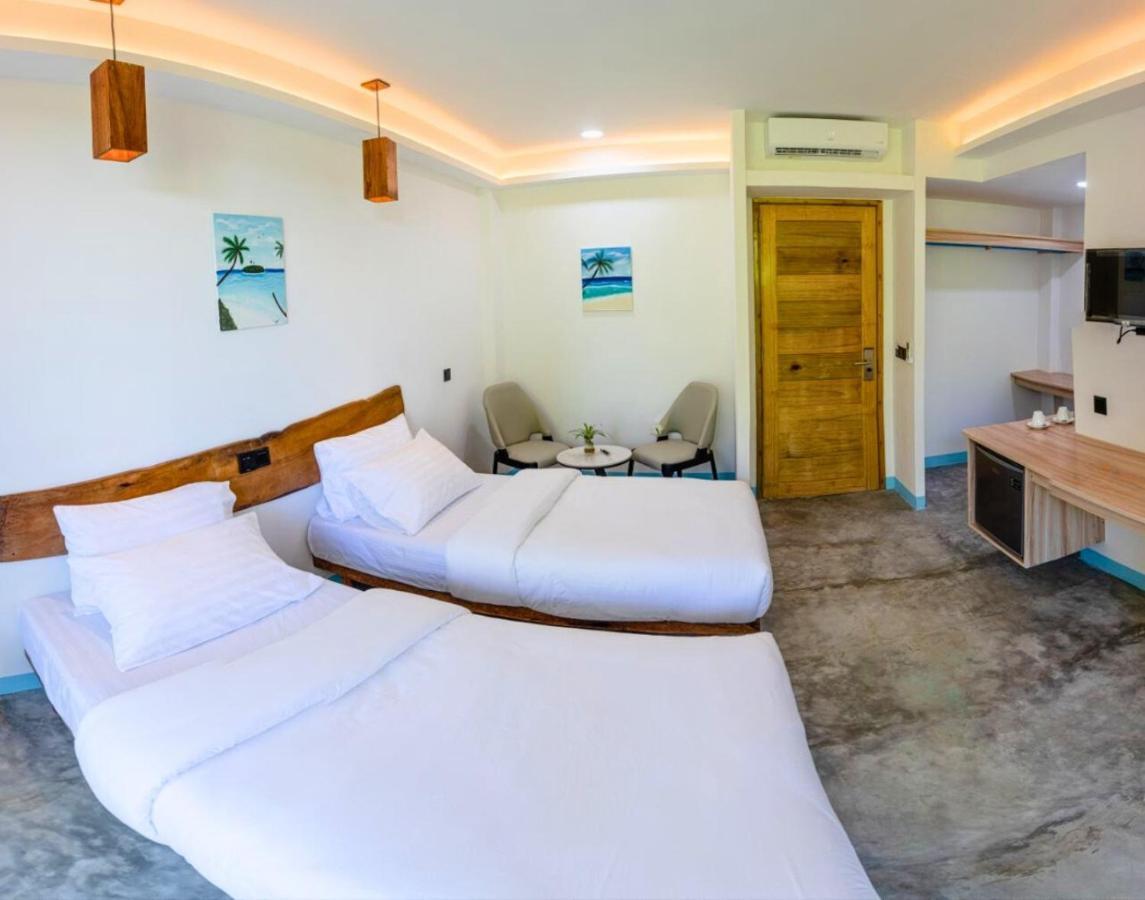 Silver County Hotel, Fuvahmulah - Maldives Bagian luar foto
