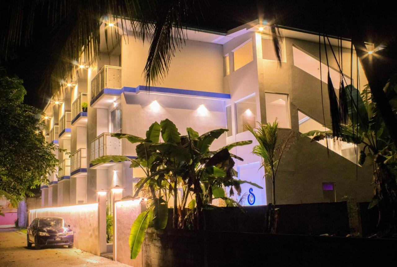 Silver County Hotel, Fuvahmulah - Maldives Bagian luar foto